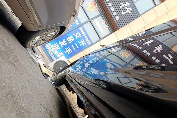 Used FORTHING Lingzhi 2018 M5 1.6L 7-Seater Comfort Model Right Side Sill