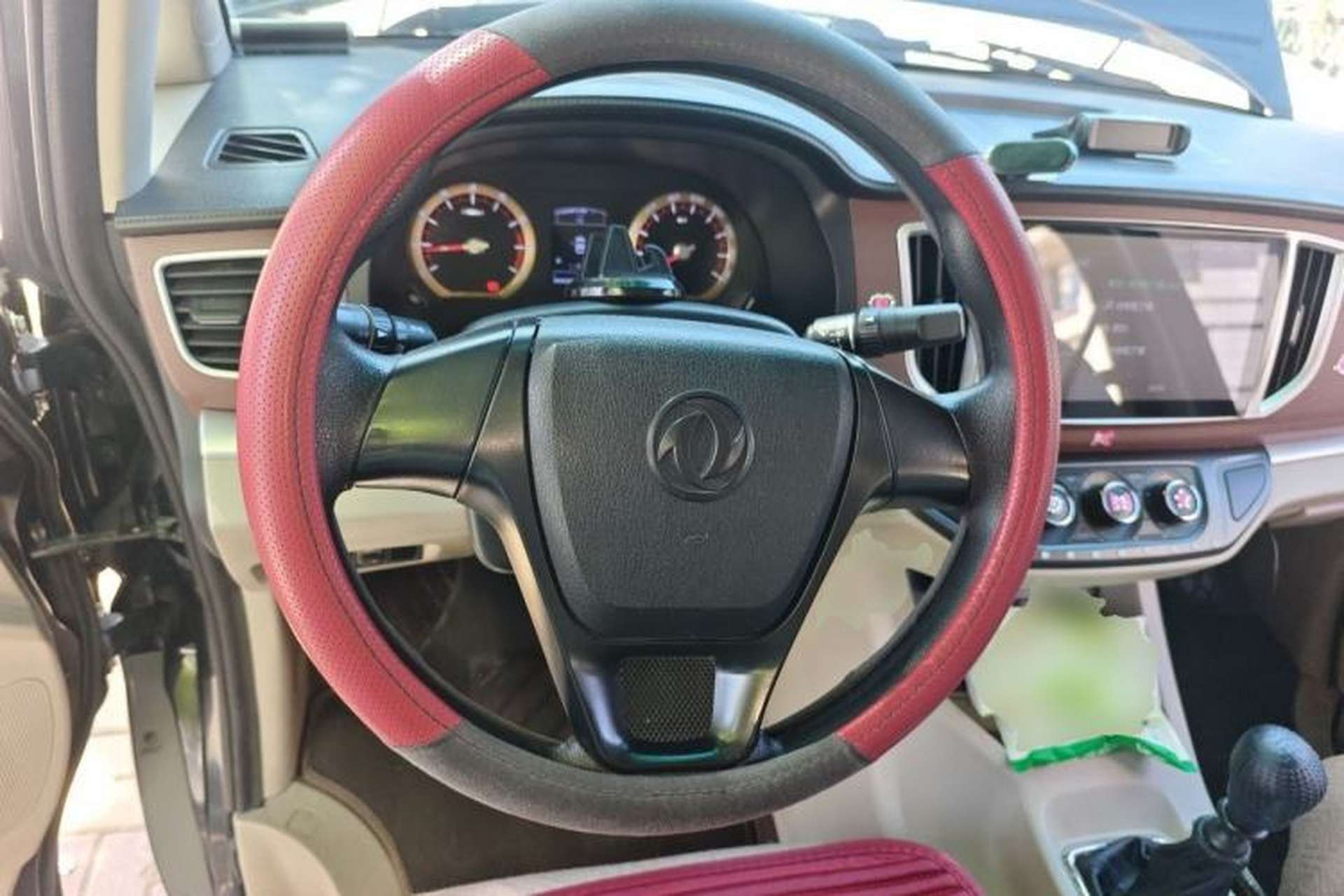 Used FORTHING Lingzhi 2018 M5L 2.0L 9-Seater Comfort Model Steering Wheel