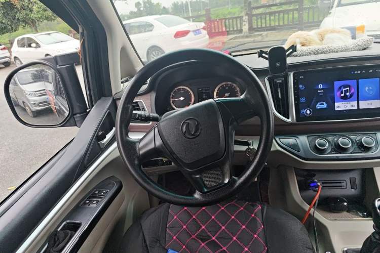 Used FORTHING Lingzhi 2018 M5L 2.0L 7-Seater Comfort Model Steering Wheel