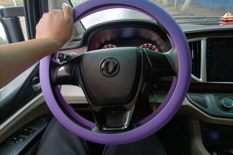 Used FORTHING Lingzhi 2018 M5 1.6L 7-Seater Comfort Model Steering Wheel