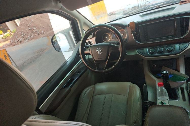 Used FORTHING Lingzhi 2018 M5L 1.6L 7-Seater Luxury Model Steering Wheel