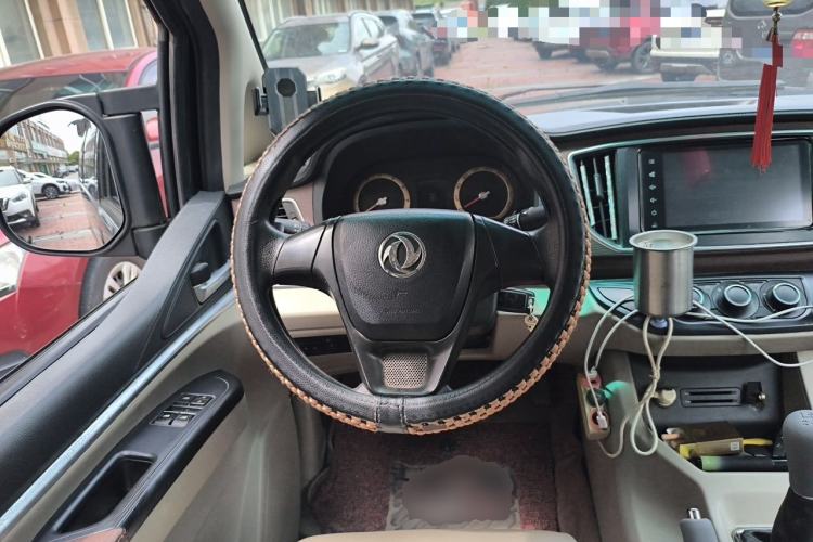 Used FORTHING Lingzhi 2018 M5L 1.6L 7-Seater Luxury Model Steering Wheel