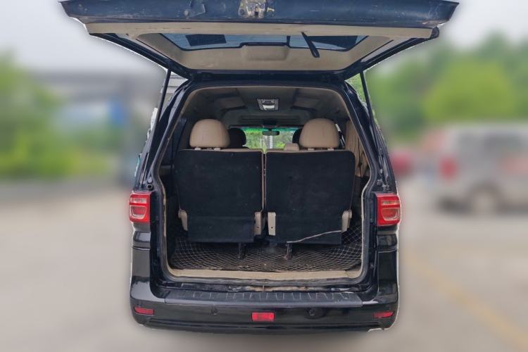 Used FORTHING Lingzhi 2018 M5 1.6L 7-Seater Luxury Model Trunk