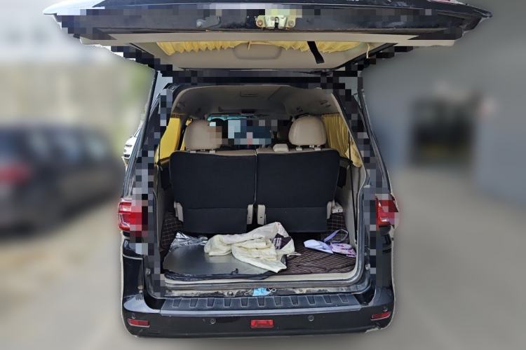 Used FORTHING Lingzhi 2018 M5L 1.6L 7-Seater Luxury Model Trunk
