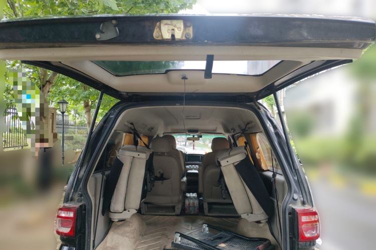 Used FORTHING Lingzhi 2018 M5L 1.6L 7-Seater Luxury Model Trunk