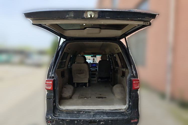 Used FORTHING Lingzhi 2018 M5L 1.6L 7-Seater Comfort Model Trunk