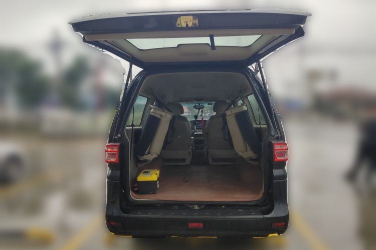 Used FORTHING Lingzhi 2018 M5L 1.6L 7-Seater Luxury Model Trunk