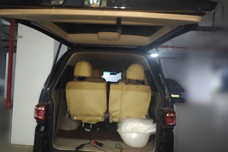 Used FORTHING Lingzhi 2018 M5L 1.6L 7-Seater Comfort Model Trunk