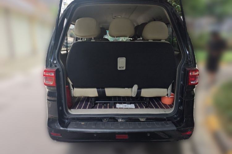 Used FORTHING Lingzhi 2018 M5L 1.6L 9-Seater Comfort Model Trunk