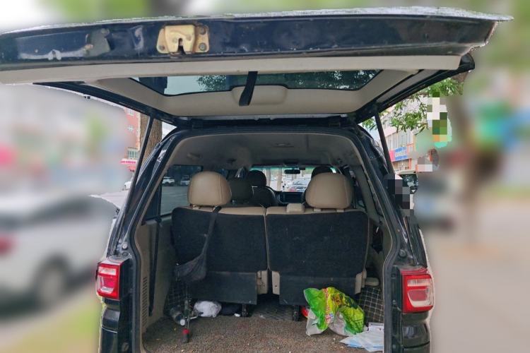 Used FORTHING Lingzhi 2018 M5L 1.6L 7-Seater Luxury Model Trunk
