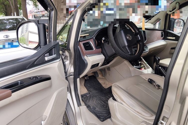 Used FORTHING Lingzhi 2018 M5L 1.6L 7-Seater Luxury Model Driver Seat