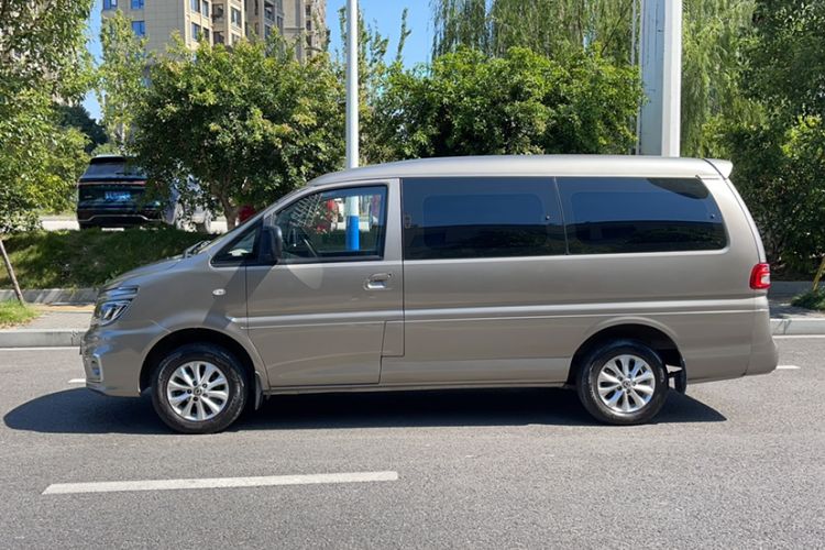 Used FORTHING Lingzhi 2018 M5L 1.6L 7-Seater Luxury Model Exterior 2