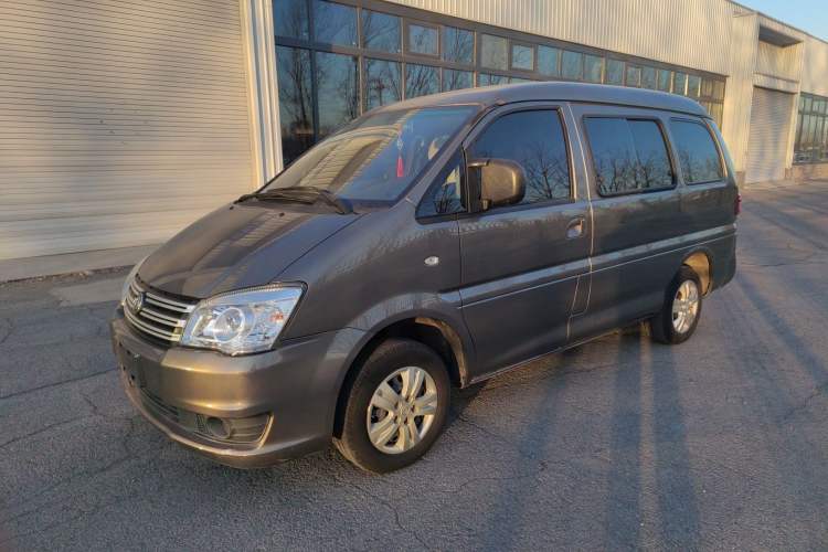 Used FORTHING Lingzhi 2018 M3 1.5L 5-Seat Base Model Exterior 5