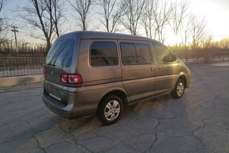 Used FORTHING Lingzhi 2018 M3 1.5L 5-Seat Base Model Exterior 6