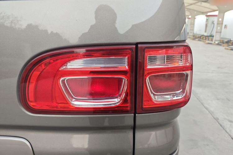 Used FORTHING Lingzhi 2018 M3 1.5L 5-Seat Base Model Exterior 6