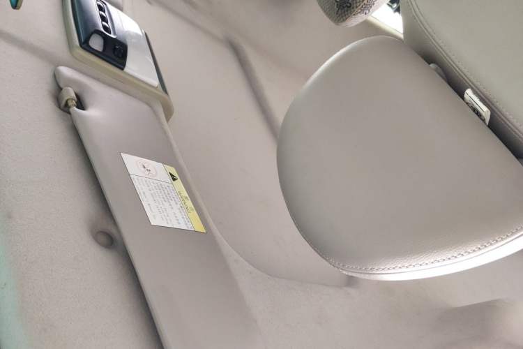 Used FORTHING Lingzhi 2018 M5L 1.6L 7-Seater Luxury Model Headliner