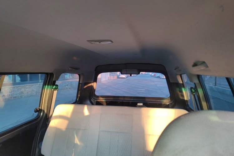 Used FORTHING Lingzhi 2018 M3 1.5L 5-Seat Base Model Headliner
