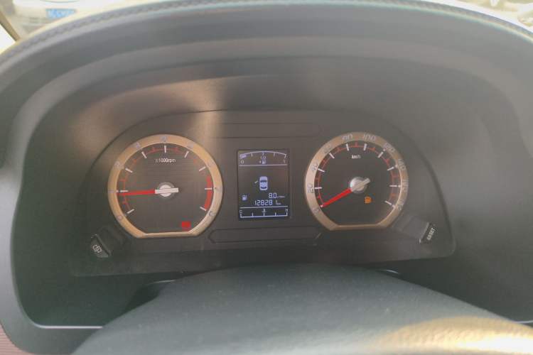 Used FORTHING Lingzhi 2018 M5L 1.6L 7-Seater Comfort Model Instrument Cluster