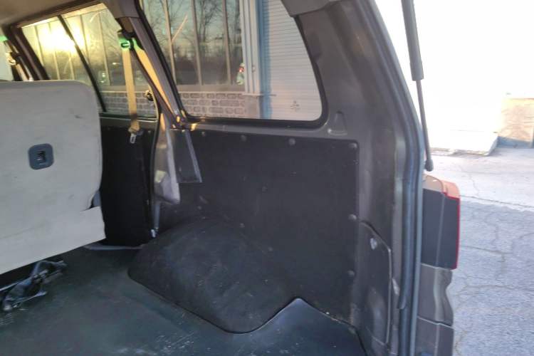Used FORTHING Lingzhi 2018 M3 1.5L 5-Seat Base Model Interior 6