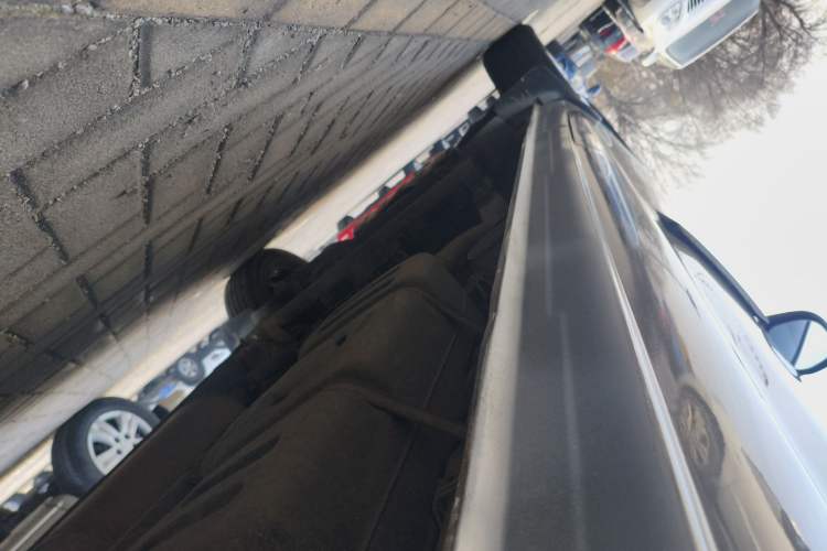 Used FORTHING Lingzhi 2018 M5L 1.6L 7-Seater Comfort Model Left Side Sill