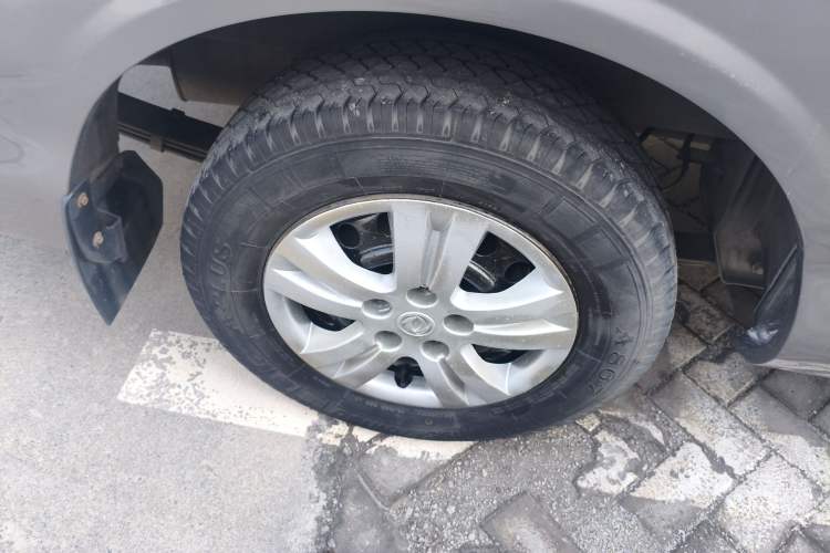 Used FORTHING Lingzhi 2018 M5L 1.6L 7-Seater Comfort Model Right Rear Wheel Hub