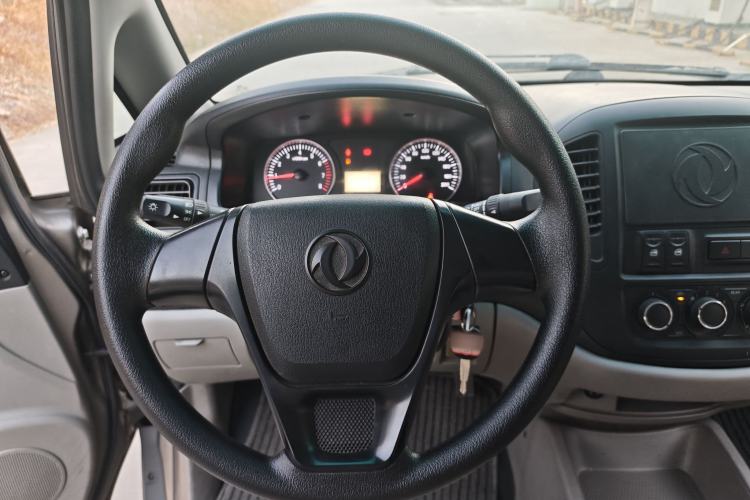 Used FORTHING Lingzhi 2018 M3 1.5L 5-Seat Base Model Steering Wheel