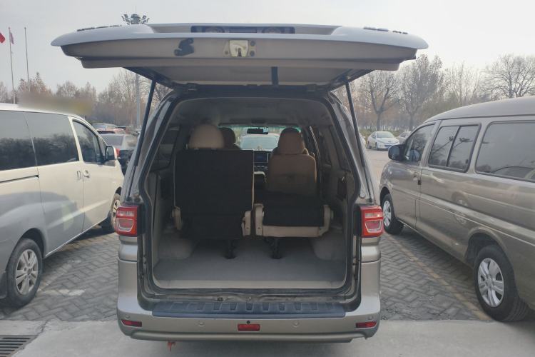 Used FORTHING Lingzhi 2018 M5L 1.6L 7-Seater Comfort Model Trunk