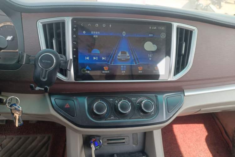 Used FORTHING Lingzhi 2018 M5L 1.6L 7-Seater Comfort Model Audio And AC Panel