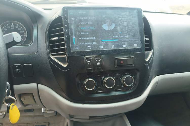 Used FORTHING Lingzhi 2018 M3 1.5L 5-Seat Base Model Audio And AC Panel