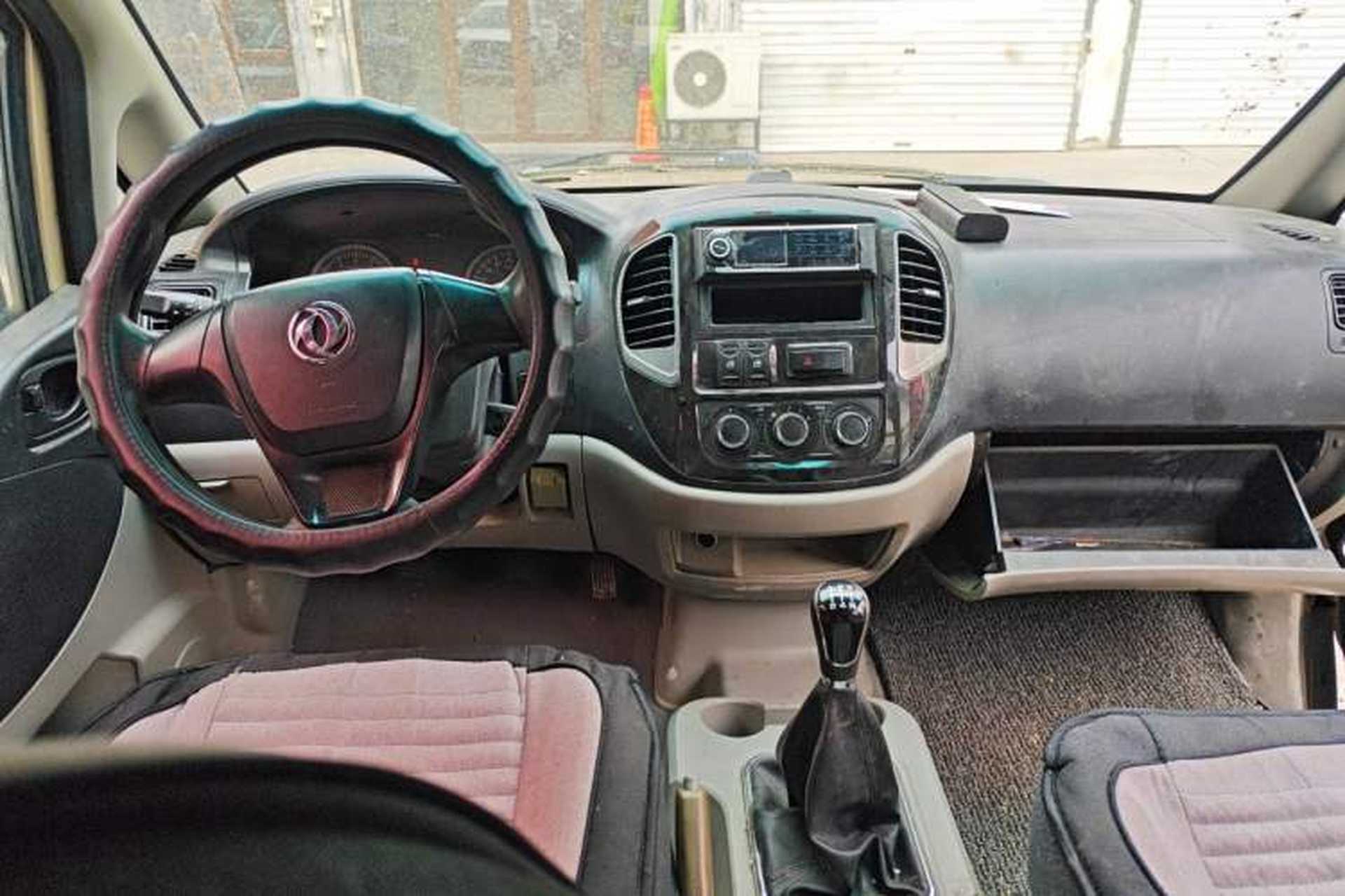 Used FORTHING Lingzhi 2018 M3 1.6L 7-Seater Comfort Model Center Console