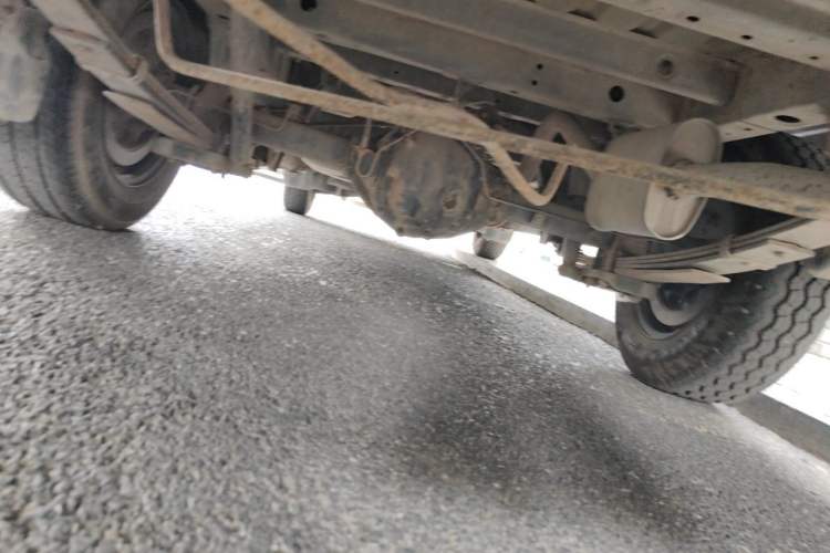 Used FORTHING Lingzhi 2018 M3 1.6L 7-Seater Comfort Model Chassis Rear