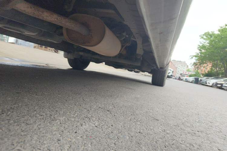Used FORTHING Lingzhi 2018 M3 1.6L 7-Seater Comfort Model Chassis Rear Right