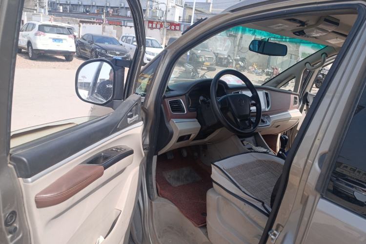 Used FORTHING Lingzhi 2018 M5L 1.6L 7-Seater Comfort Model Driver Seat