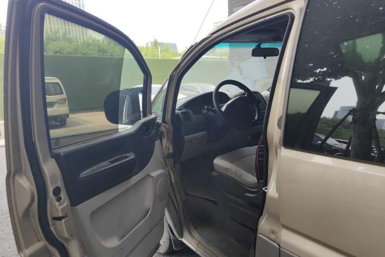 Used FORTHING Lingzhi 2018 M3 1.6L 7-Seater Comfort Model Driver Seat