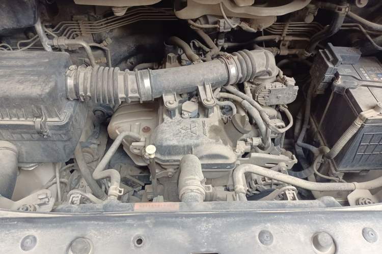 Used FORTHING Lingzhi 2018 M5L 1.6L 7-Seater Comfort Model Engine Bay