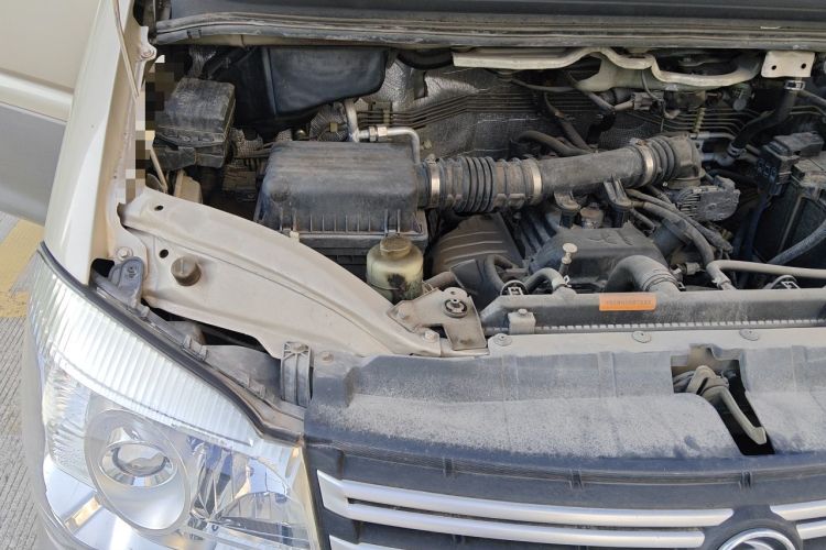 Used FORTHING Lingzhi 2018 M3L 1.6L 7-Seater Comfort Model Engine Bay Right