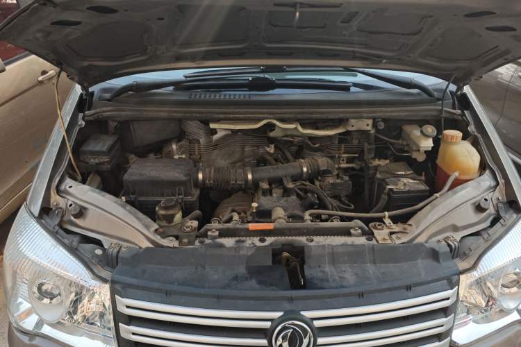 Used FORTHING Lingzhi 2018 M3 1.5L 7-Seater Standard Model Engine Bay