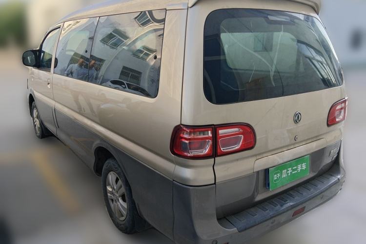 Used FORTHING Lingzhi 2018 M3L 1.6L 7-Seater Comfort Model Exterior 3