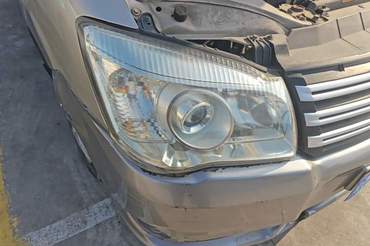 Used FORTHING Lingzhi 2018 M3 1.6L 7-Seater Comfort Model Exterior 6