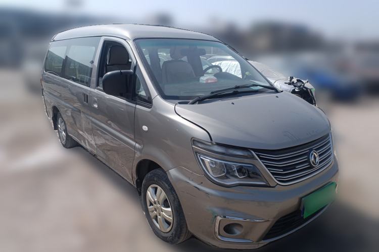 Used FORTHING Lingzhi 2018 M5L 1.6L 7-Seater Comfort Model Front Right 45 Deg