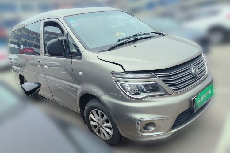 Used FORTHING Lingzhi 2018 M5L 1.6L 7-Seater Luxury Model Front Right 45 Deg