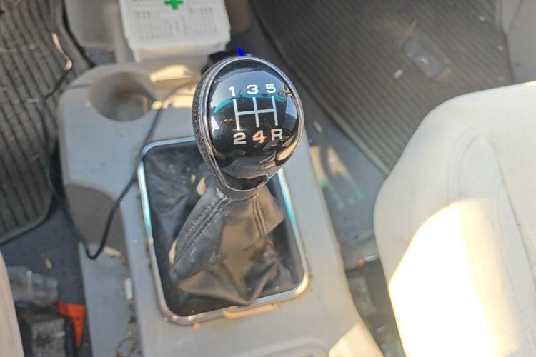 Used FORTHING Lingzhi 2018 M3 1.6L 7-Seater Comfort Model Gear Lever