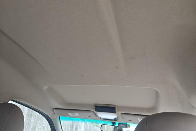 Used FORTHING Lingzhi 2018 M5L 1.6L 7-Seater Luxury Model Headliner