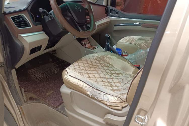 Used FORTHING Lingzhi 2018 M5L 1.6L 7-Seater Comfort Model Left Front Seat