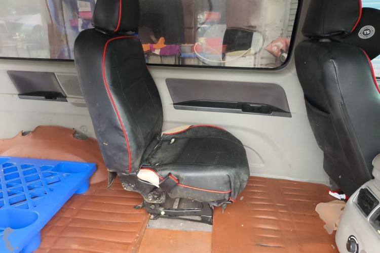 Used FORTHING Lingzhi 2018 M3 1.6L 7-Seater Comfort Model Left Rear Seat
