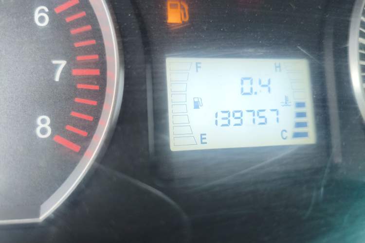 Used FORTHING Lingzhi 2018 M3 1.5L 5-Seat Base Model Odometer Close Up