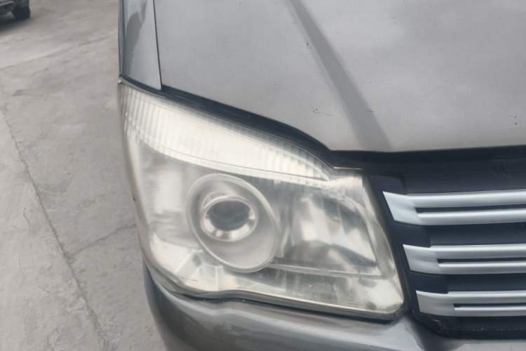 Used FORTHING Lingzhi 2018 M3 1.5L 5-Seat Base Model Right Front Headlight