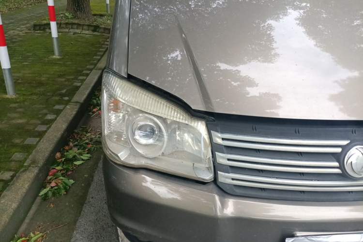 Used FORTHING Lingzhi 2018 M5L 1.6L 7-Seater Comfort Model Right Front Headlight