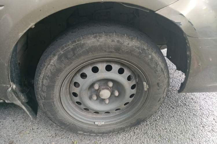 Used FORTHING Lingzhi 2018 M5L 1.6L 7-Seater Comfort Model Right Front Wheel Hub