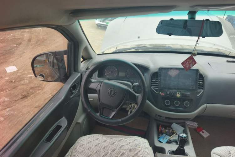 Used FORTHING Lingzhi 2018 M3 1.5L 5-Seat Base Model Steering Wheel